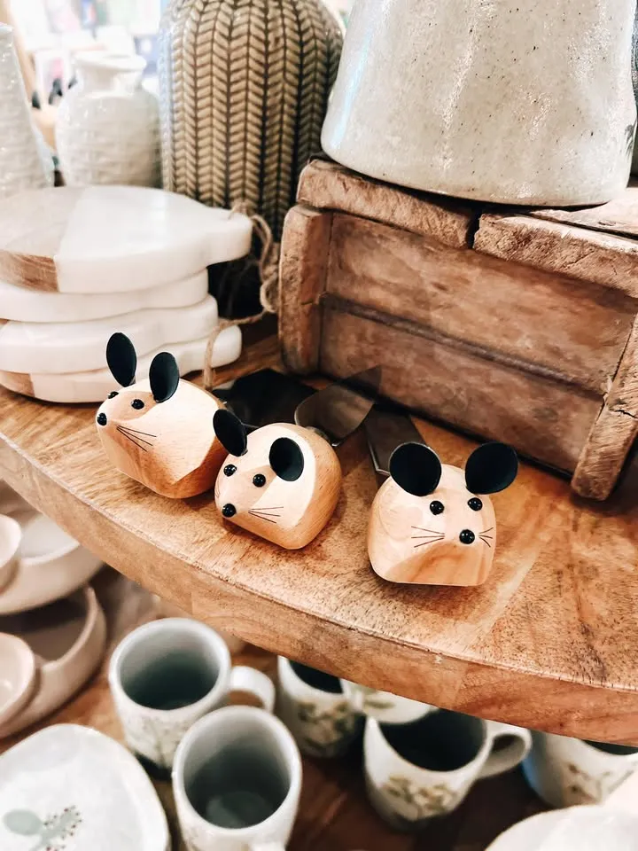 Three tiny mice… who are also knives